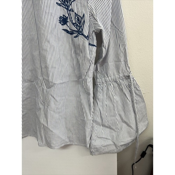 Dizzy Lissy Women's Long Sleeve Flower Button up Shirt LIGHT BLUE SIZE S - Picture 7 of 10